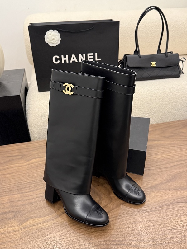 מגפיים Chanel