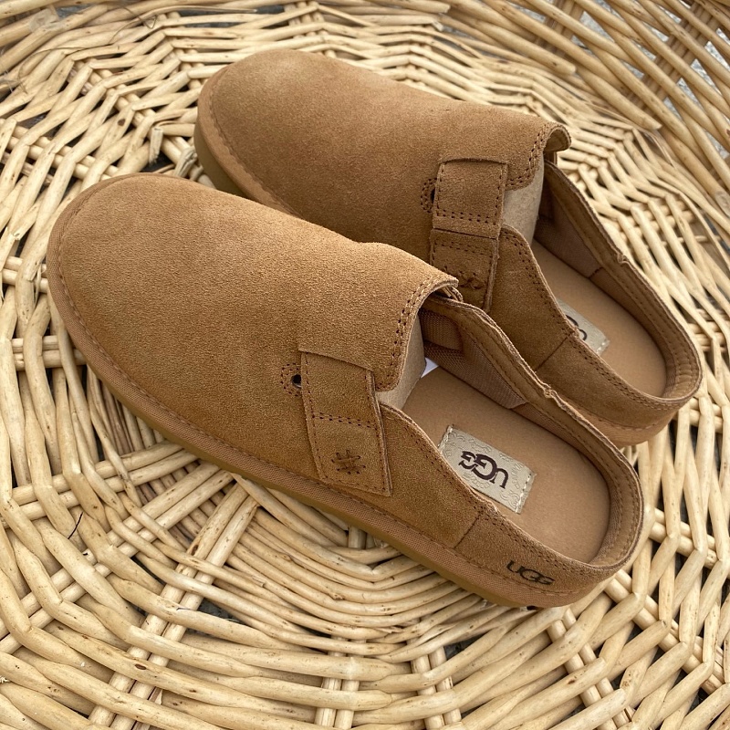 נעלי UGG Tasman