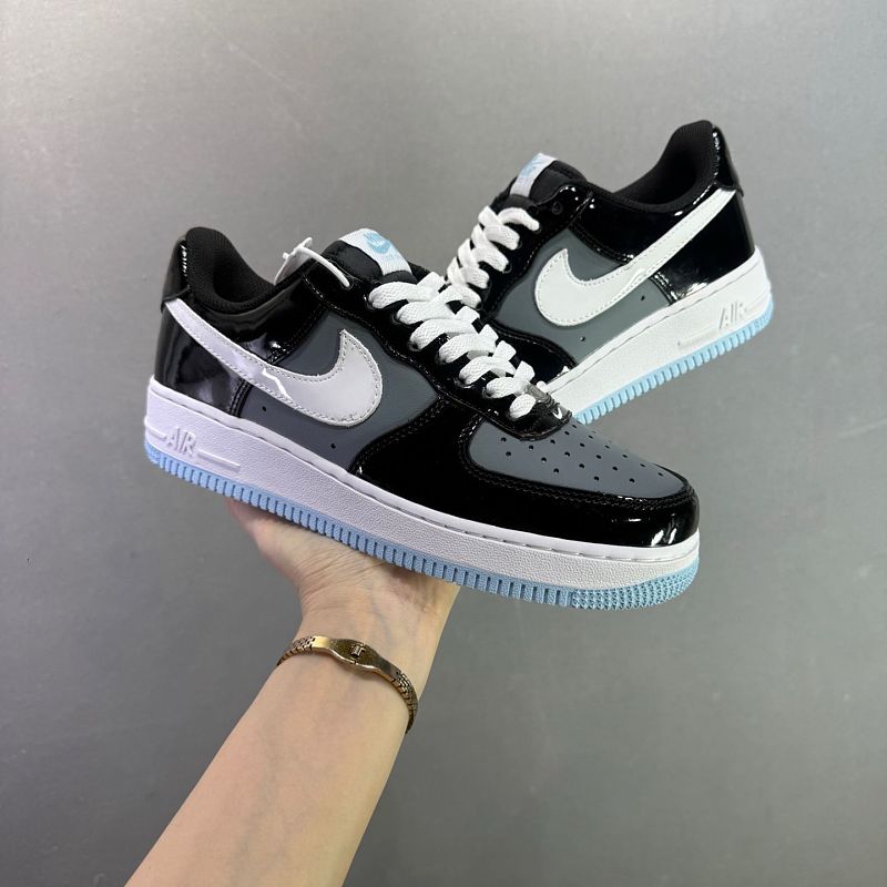 נעלי ספורט NIKE Air Force 1