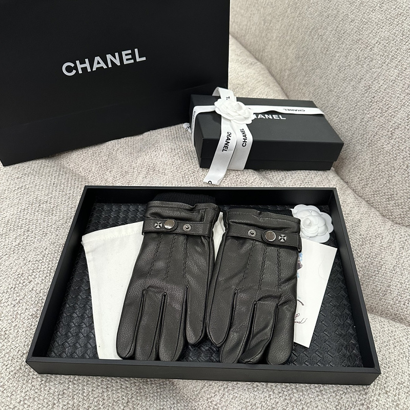 Chrome Hearts