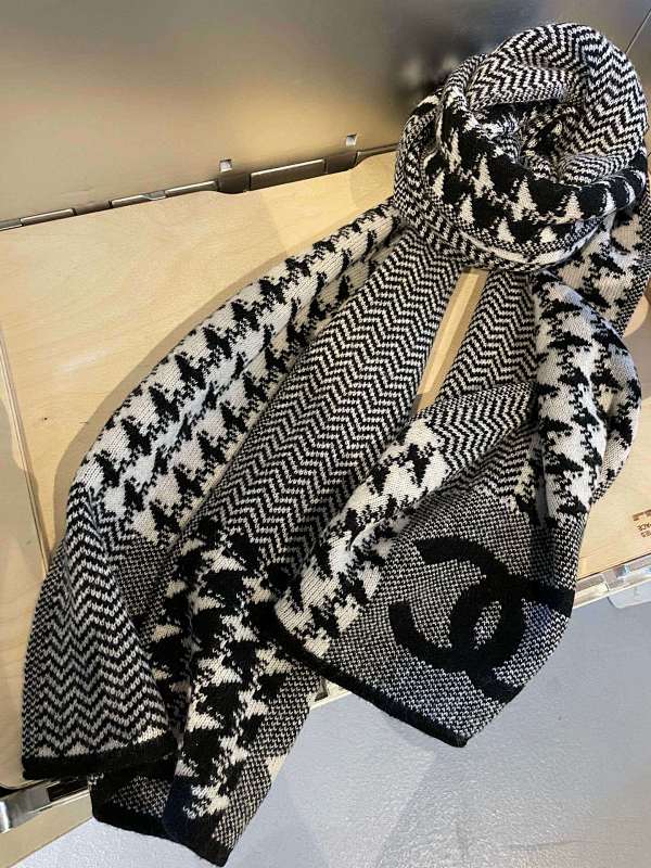 Scarf CHANEL