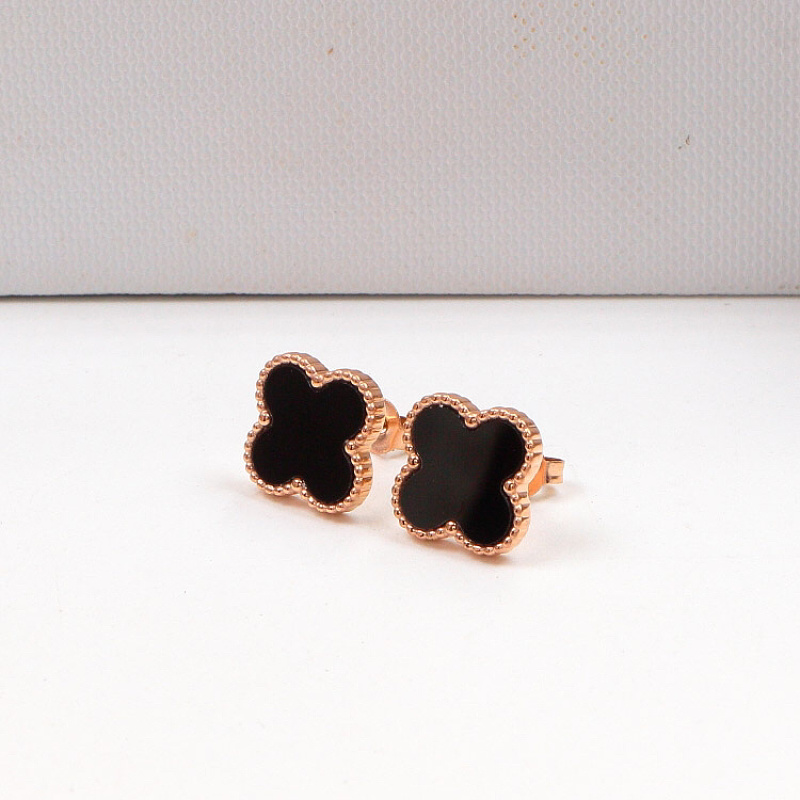 Earrings Van Cleef & Arpels