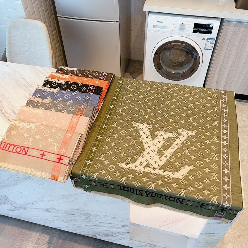 Scarf LV